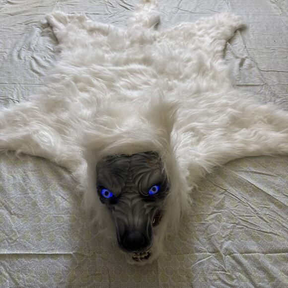 Werewolf Rug Light Up Eyes & Sound Decoration White Wolfman Halloween Decor 70” - Picture 1 of 11
